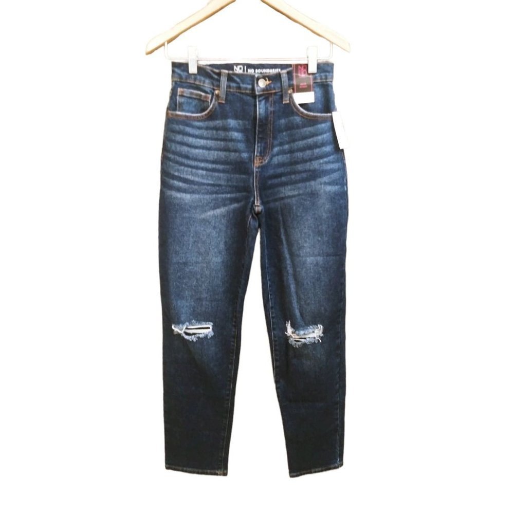 NWT SIZE 3 No Boundaries High Rise Distressed Dark Wash Boyfriend Jean Juniors
